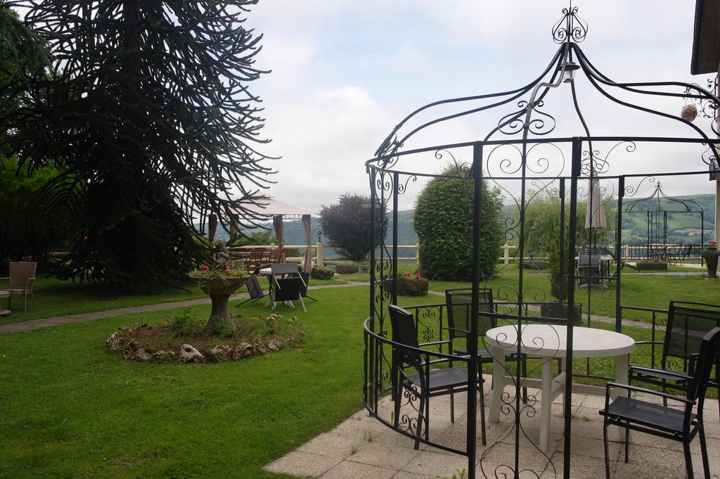 Hostellerie Saint Clement Vic-sur-Cère Exteriér fotografie