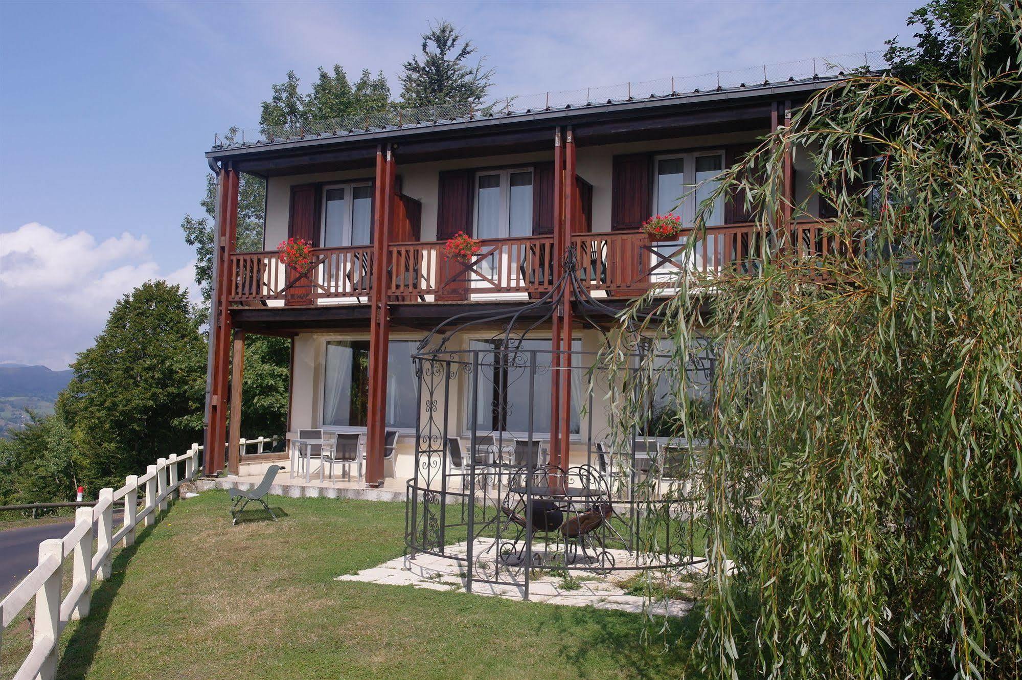 Hostellerie Saint Clement Vic-sur-Cère Exteriér fotografie