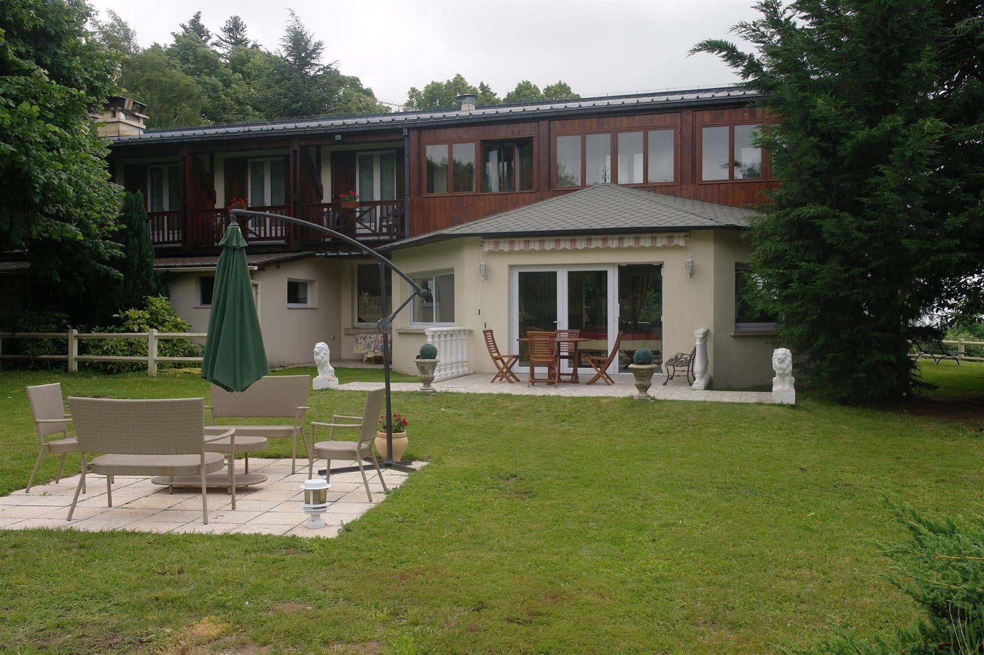 Hostellerie Saint Clement Vic-sur-Cère Exteriér fotografie