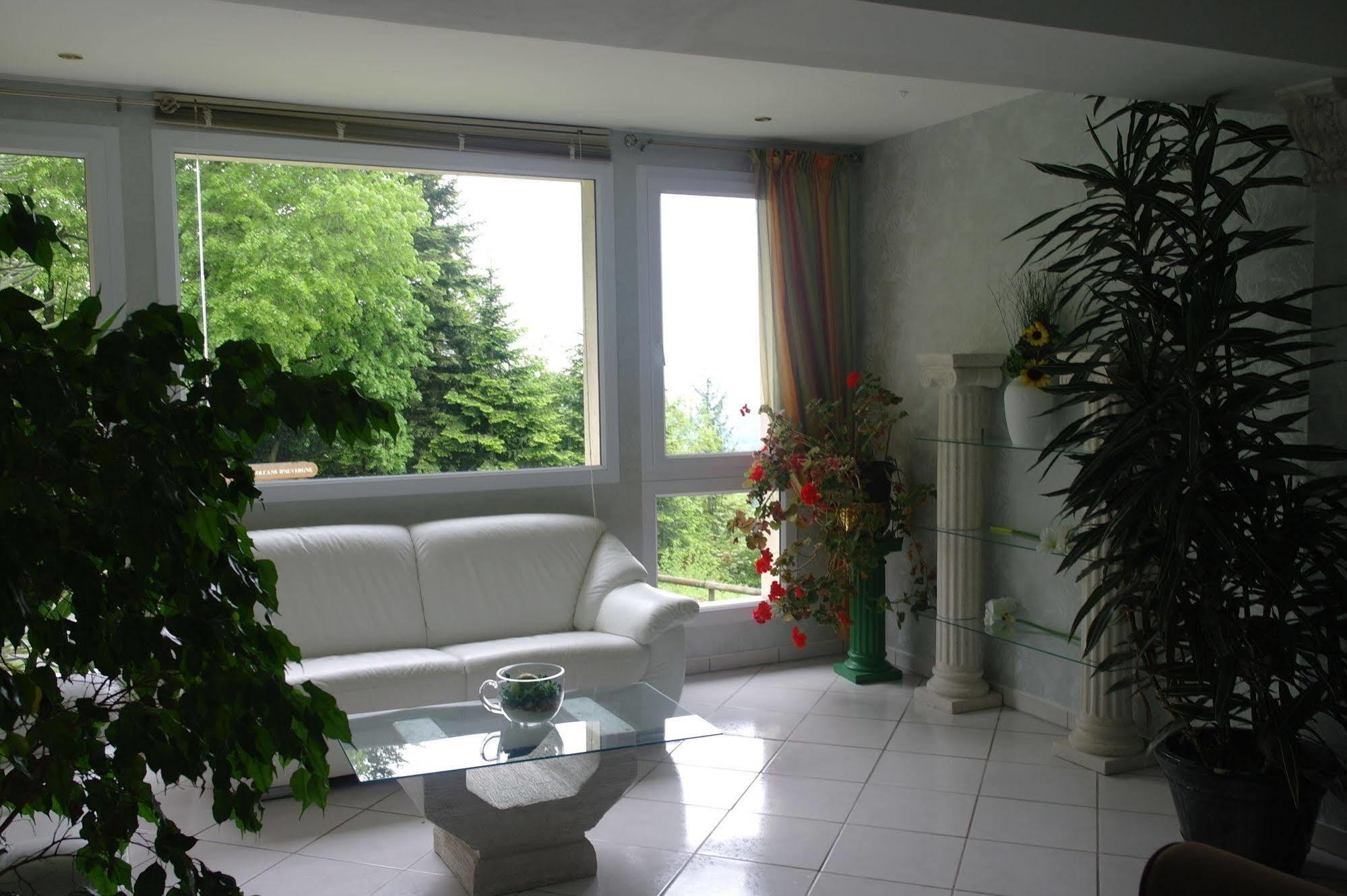 Hostellerie Saint Clement Vic-sur-Cère Exteriér fotografie